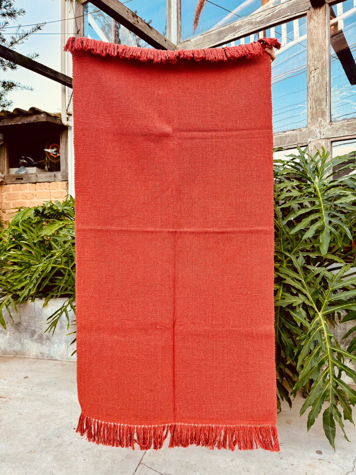 Tapete Médio Linha Liso Terracota com Franja 0,90x1,50m