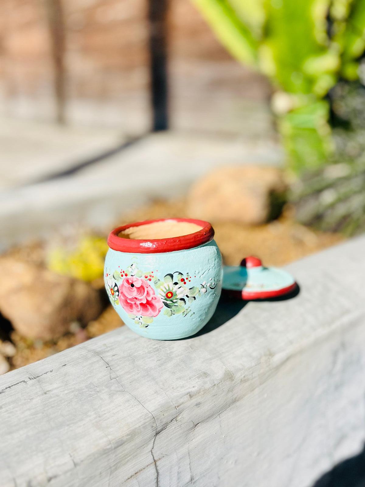 Mini Pote com Tampa Floral em Cerâmica Azul Claro