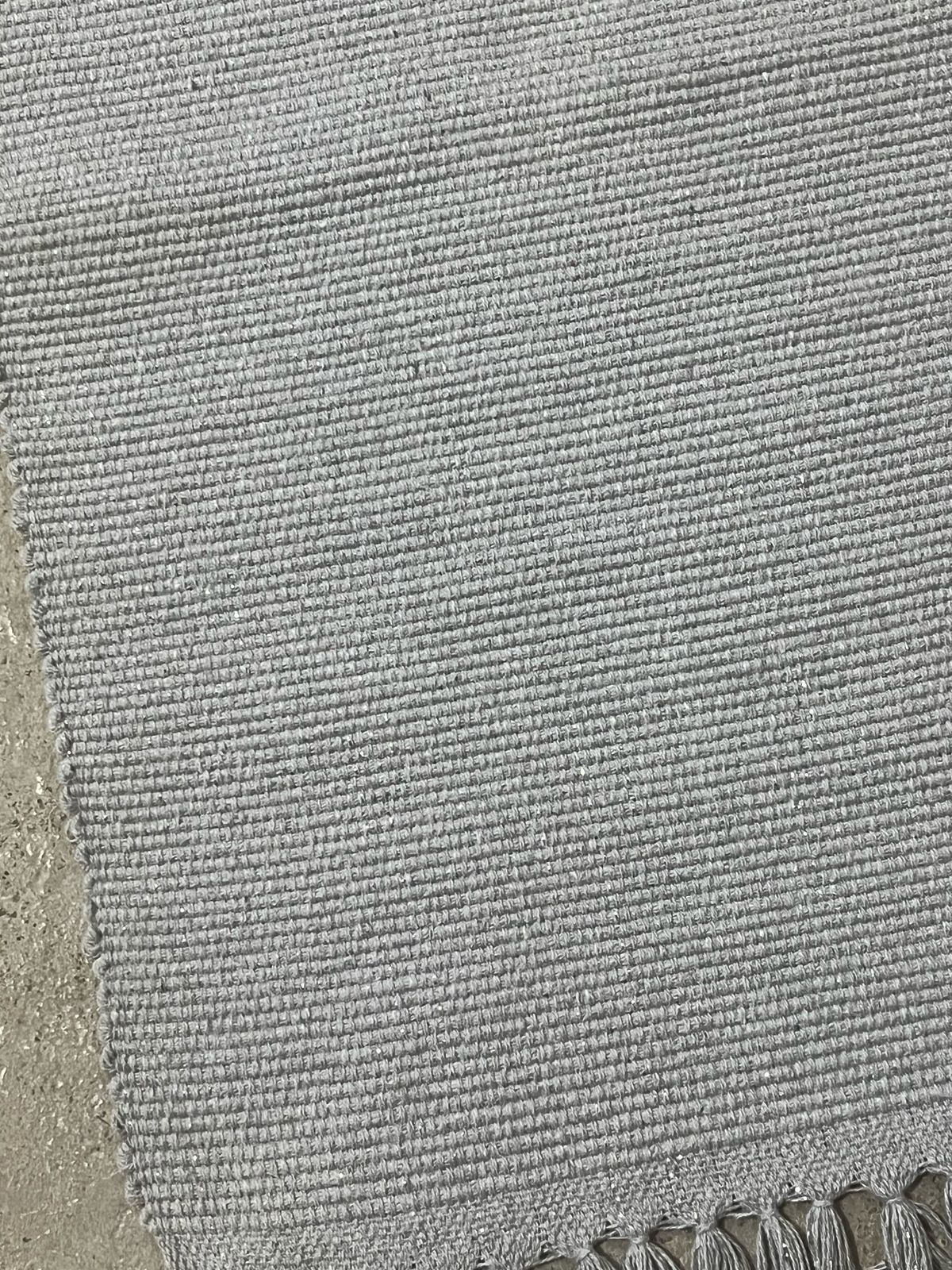 Caminho de Mesa Linha com Fio Lurex Cinza 1,5m