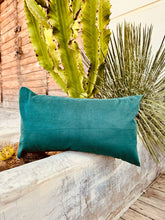 Capa de Almofada Baguete Retangular Suede Lisa Verde - 30x50