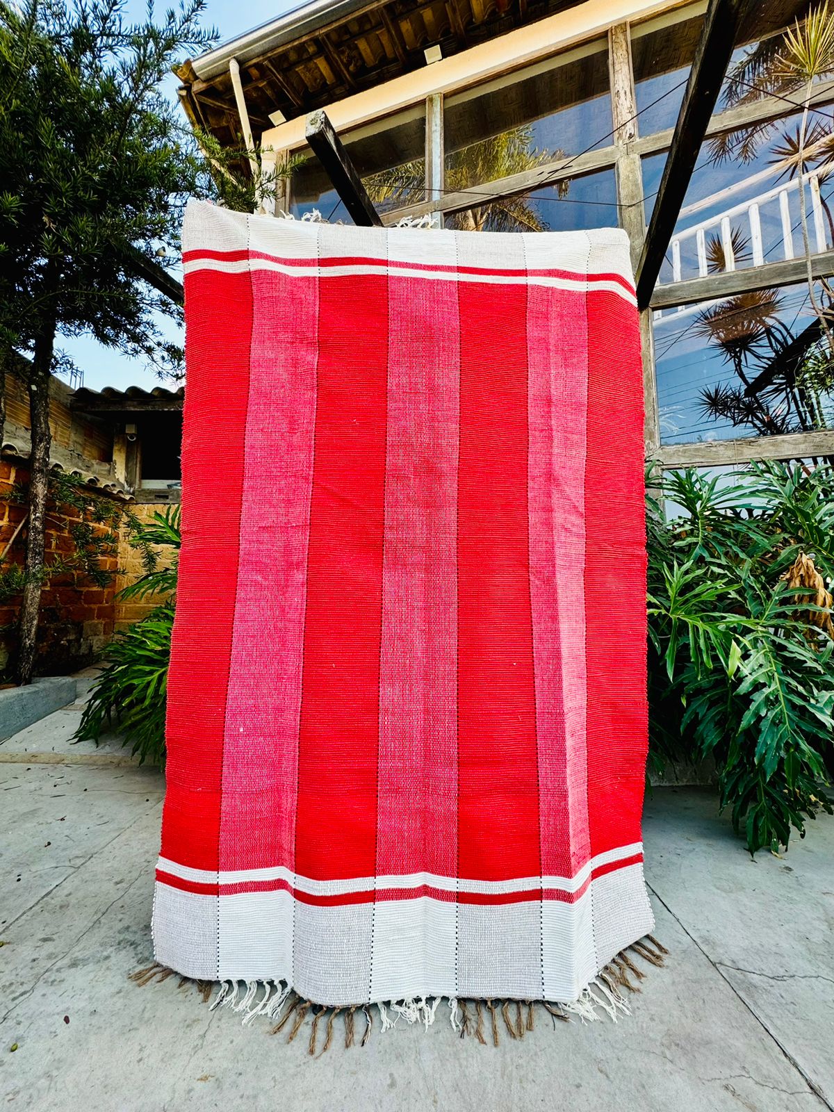 Tapete em Malha Moldura Vermelho 1,50x2,00m