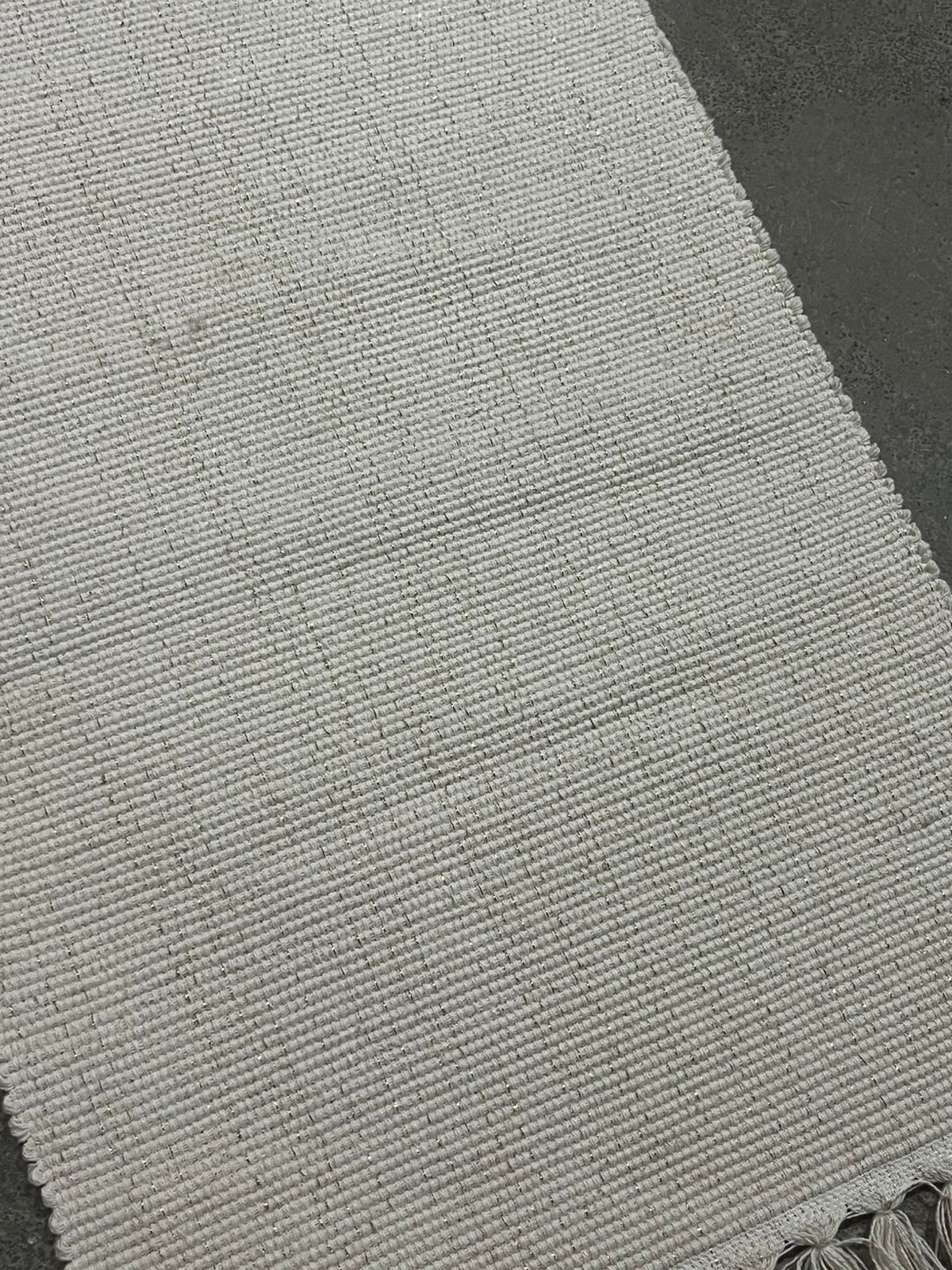 Caminho de Mesa Linha com Fio Lurex Cru 1,0m