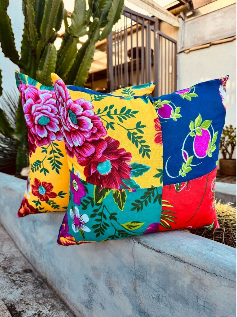 Capa para Almofada em Retalho Chita Dupla Face Amarela 45x45