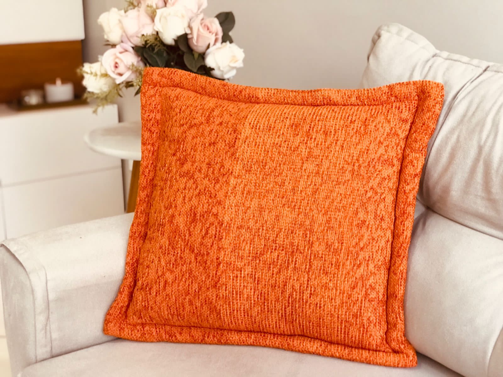 Capa de Almofada em Chenille com Aba Lateral Laranja 45x45