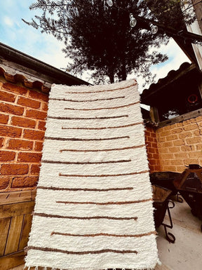 Tapete Médio Felpudo Capri Listrado Bege 0,80x1,50m