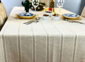 Toalha de Mesa Vazada Cru 1,5mx1,5m