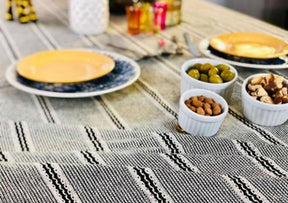 Toalha de Mesa Vazada Preta 1,5mx1,5m